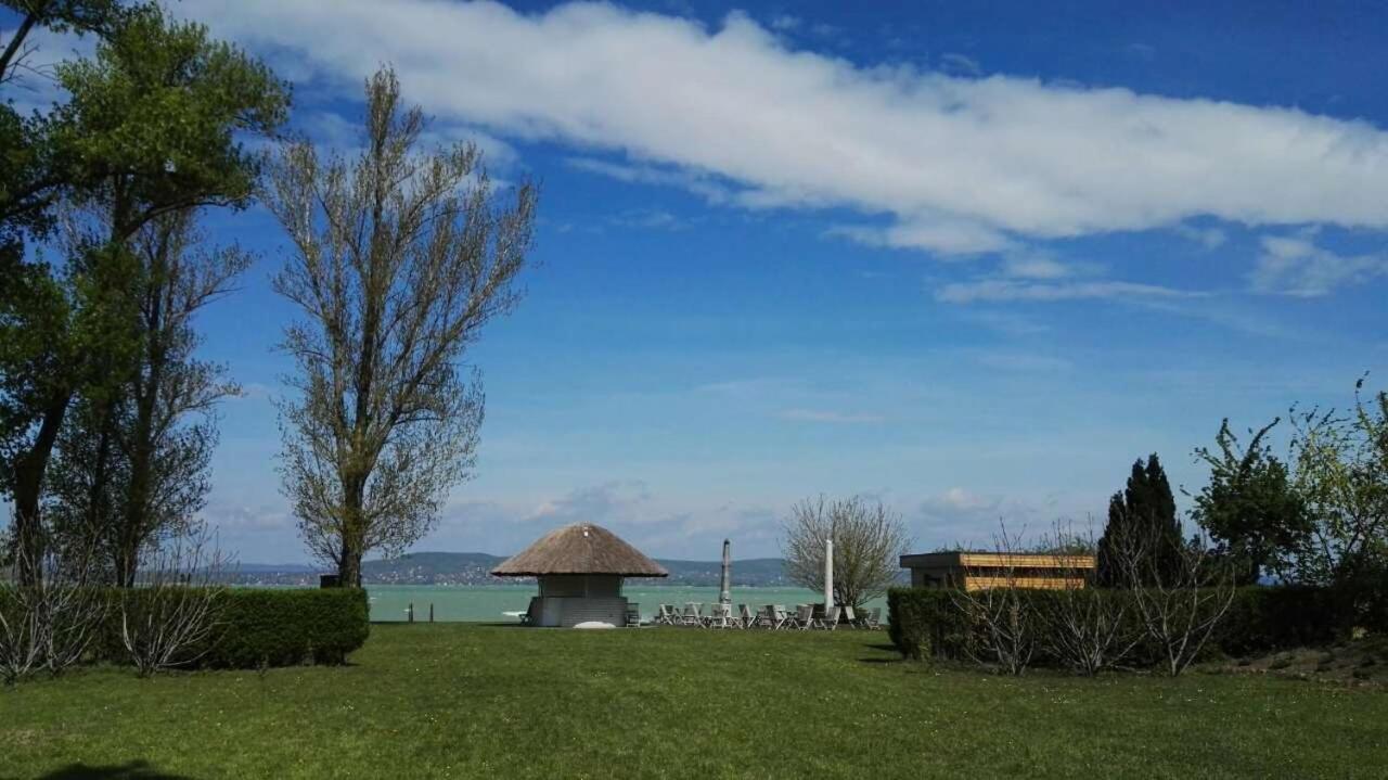 巴拉同柏格拉塔特别墅酒店 Balatonboglár 外观 照片